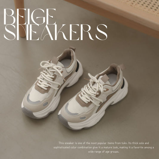 tukn.トゥクンの厚底ベージュスニーカーが人気のワケ